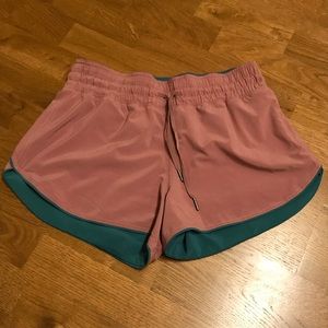Lululemon Choose a Side short - size 8